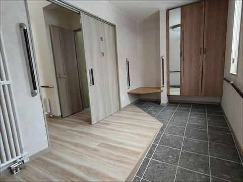 明るく広々玄関ホール